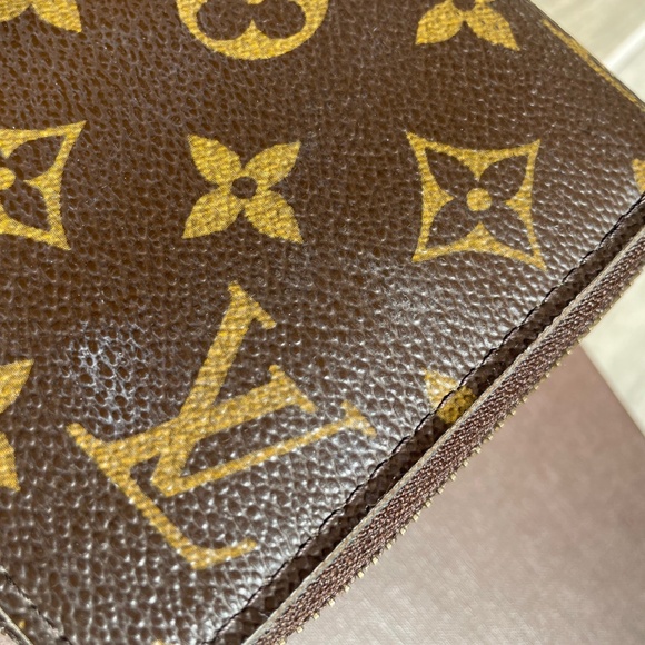 LOUIS VUITTON Brown Monogram Zippy Organizer Wallet - Picture 6 of 11